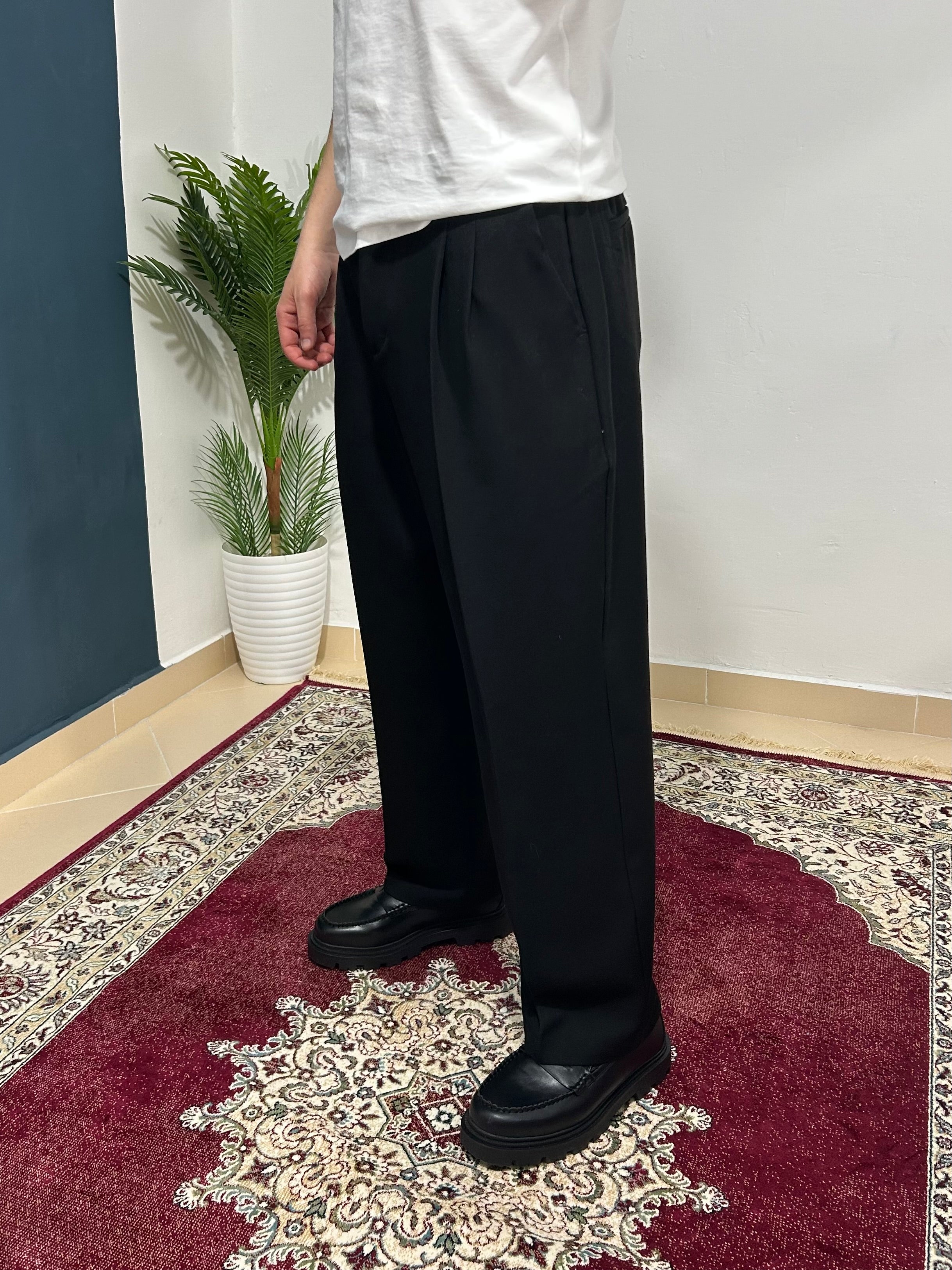 Black baggy pants
