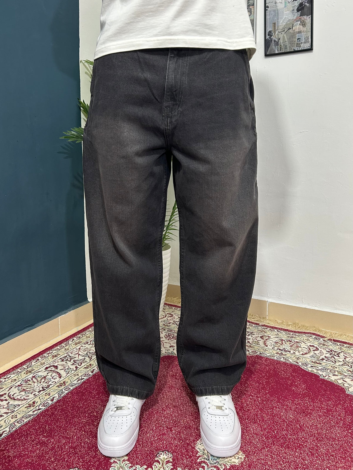 Grey black baggy jeans
