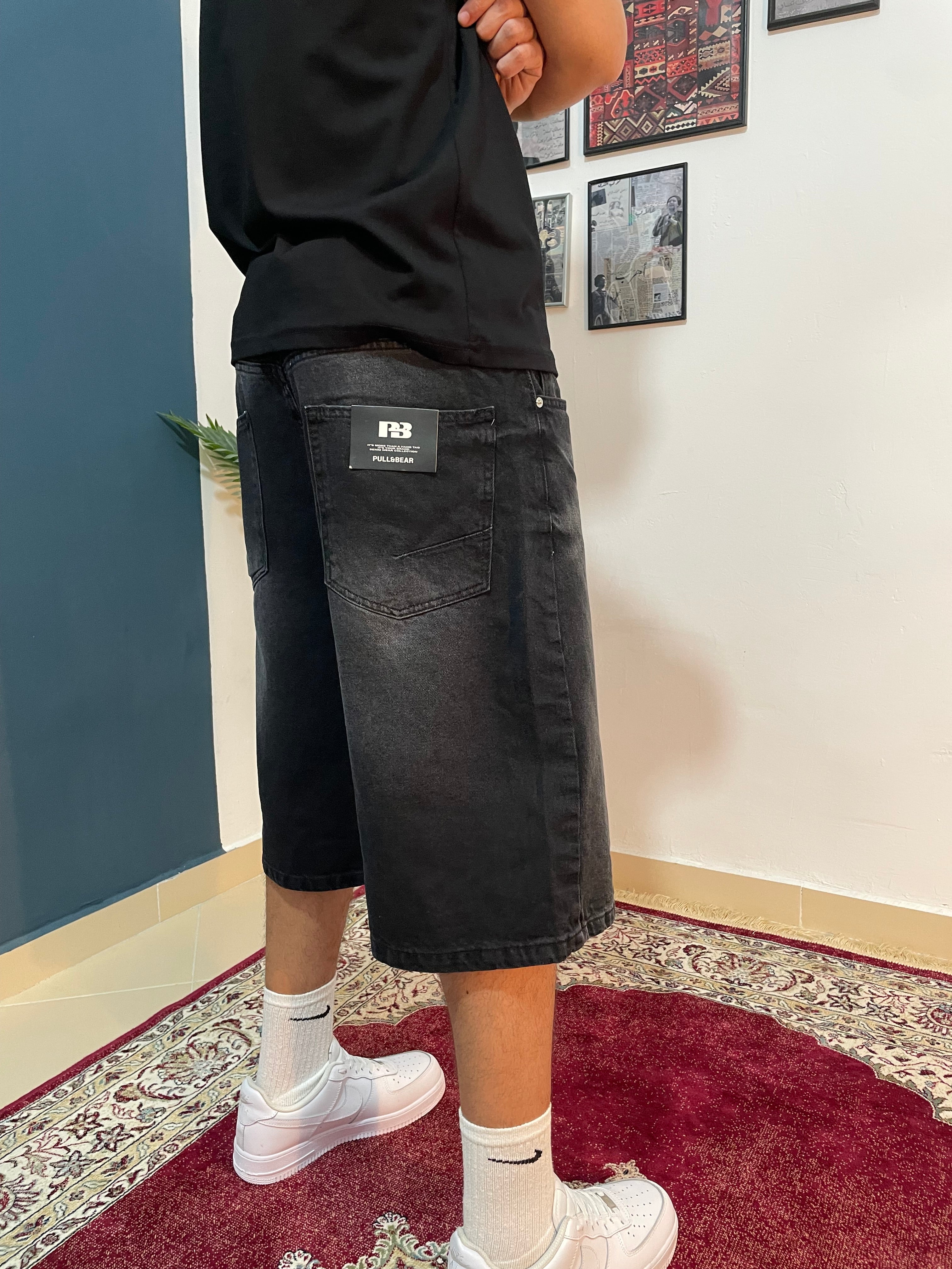 baggy shorts