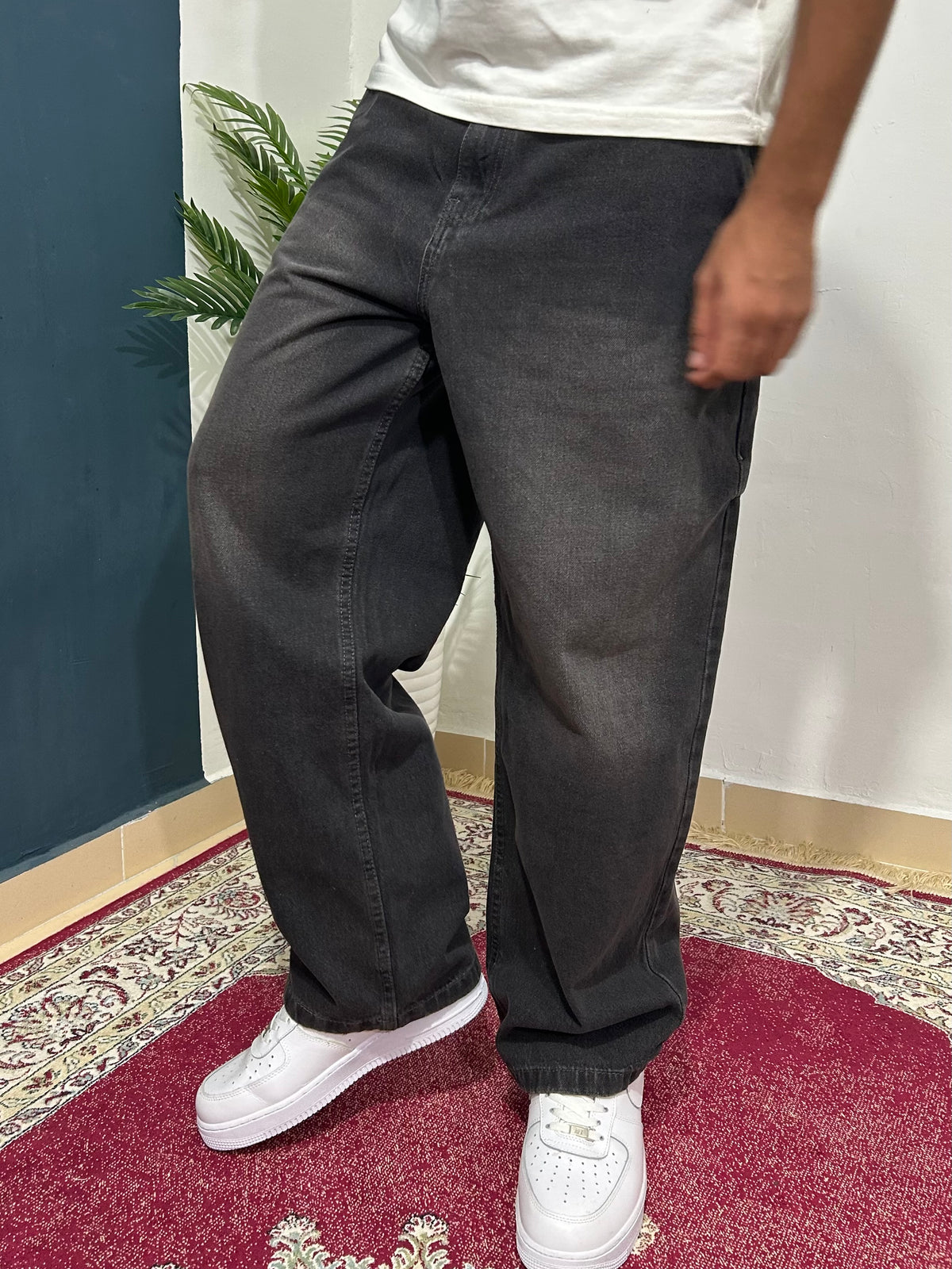Grey black baggy jeans