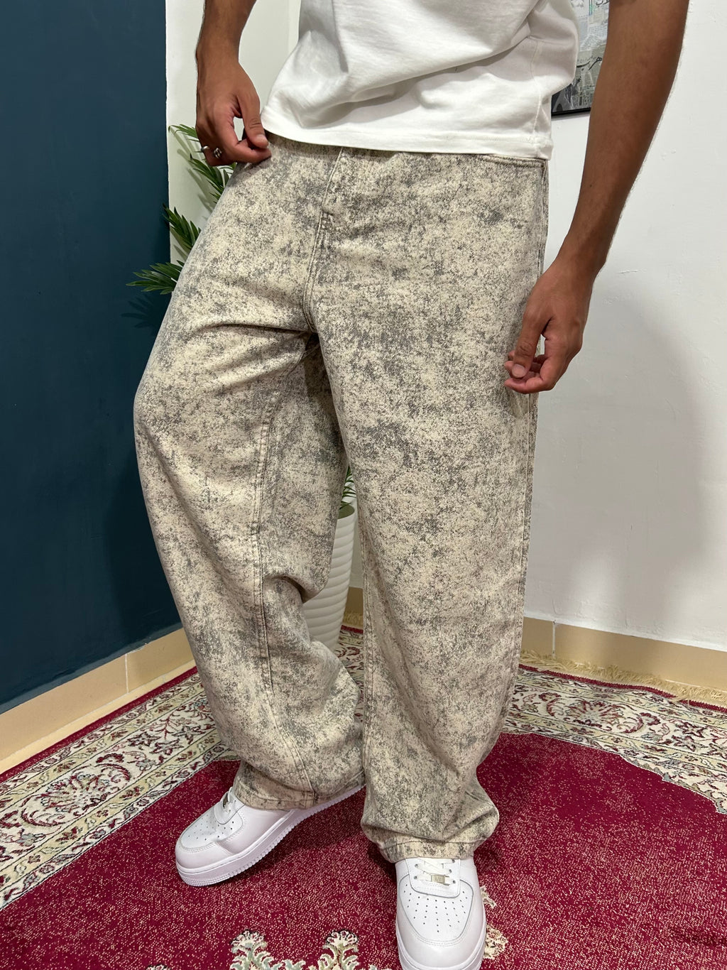 Snow wash baggy jeans