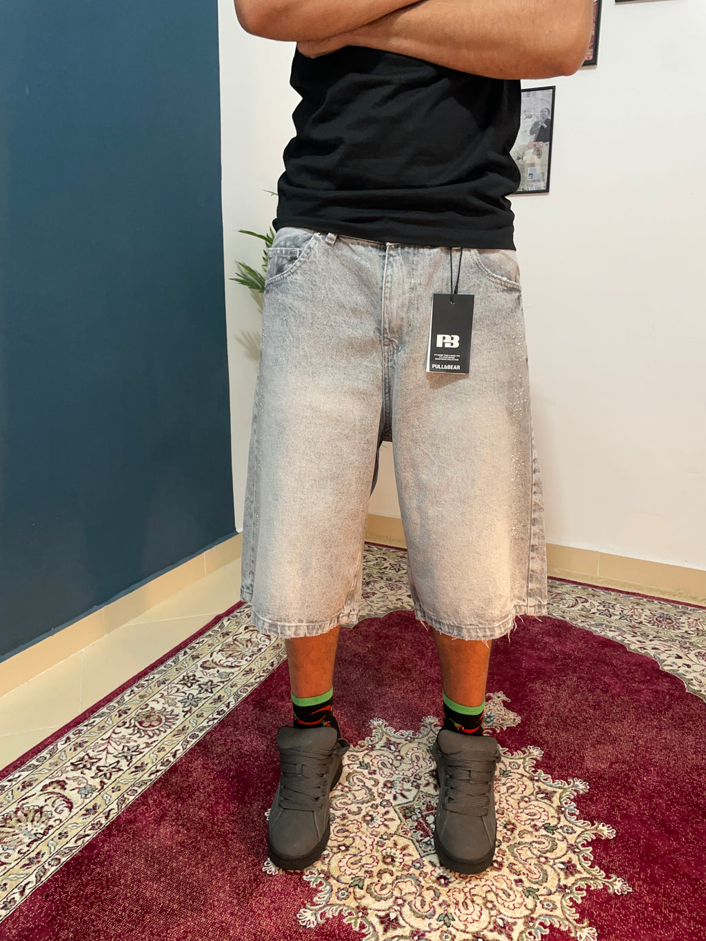 grey baggy