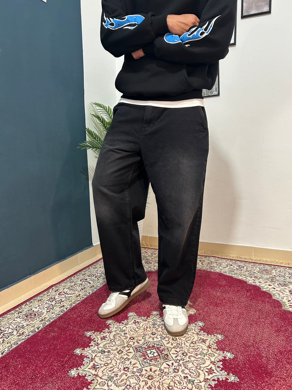 Black washed baggy jeans