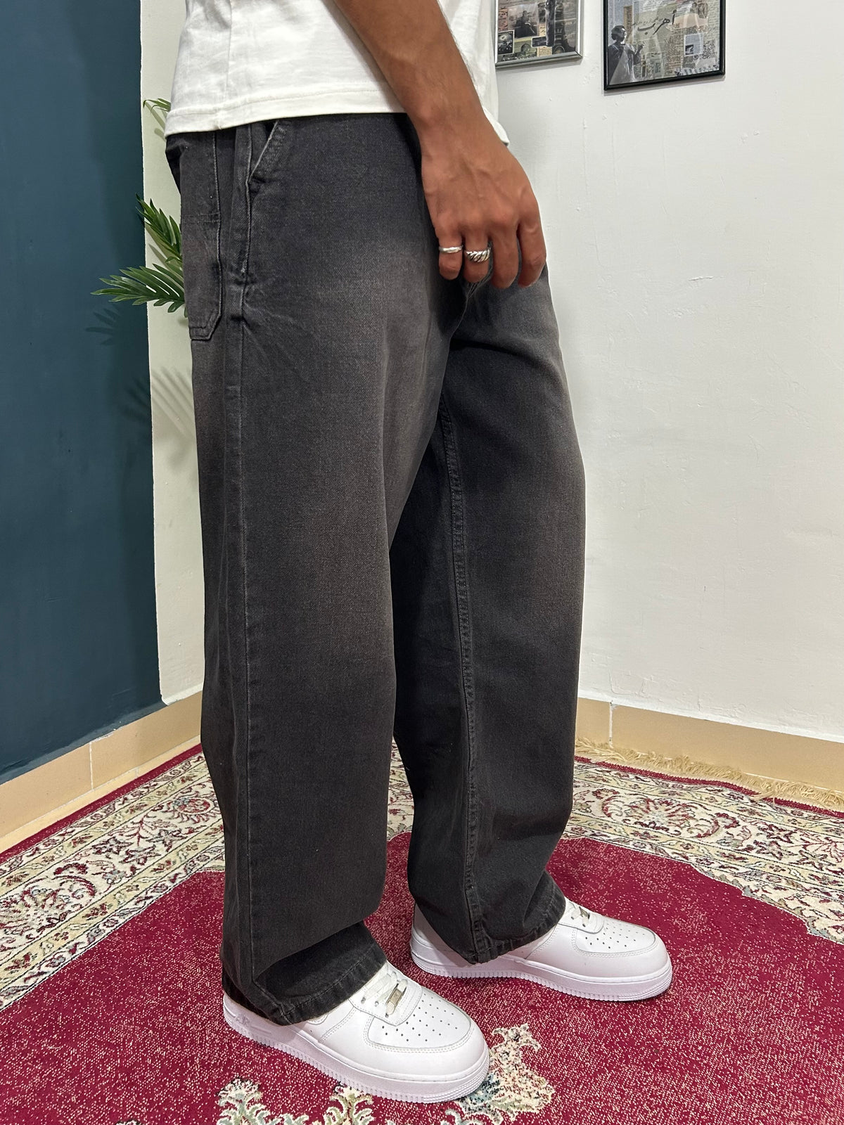 Grey black baggy jeans