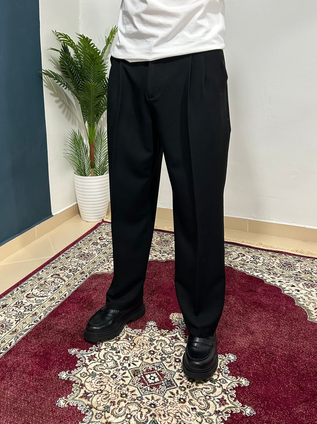 Black baggy pants