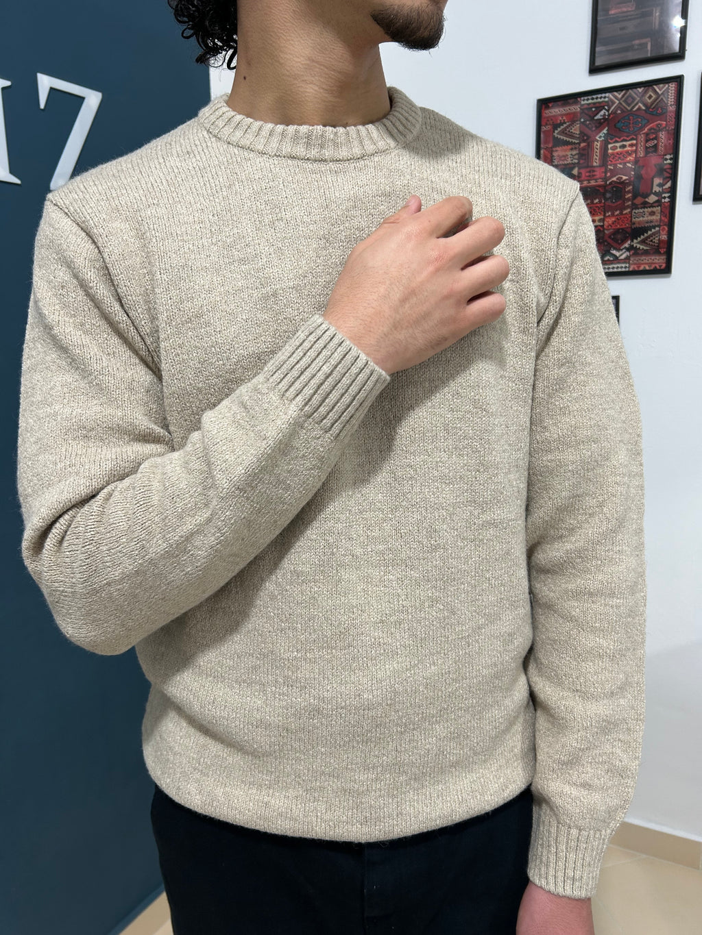 biege sweater